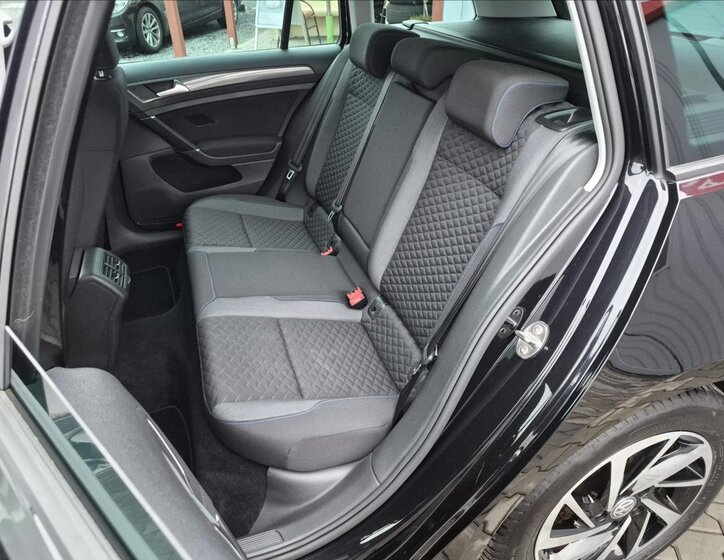 Volkswagen Golf Kombi 1,5 l 110 kw