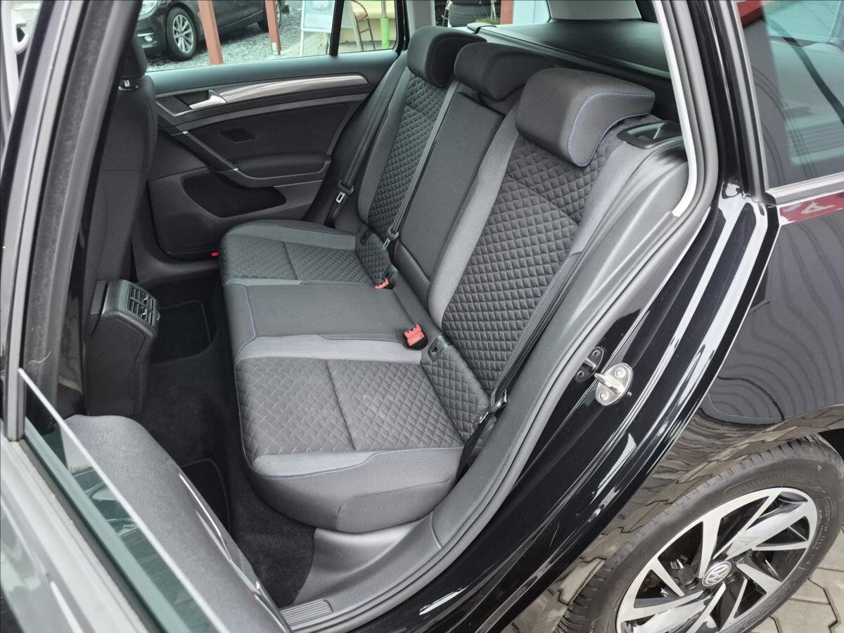 Volkswagen Golf Kombi 1,5 l 110 kw