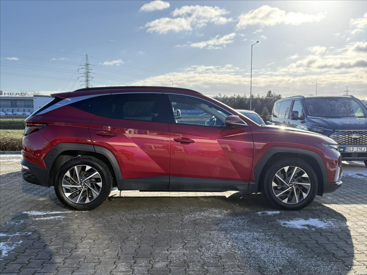 Hyundai Tucson SUV 1,6 l 110 kw