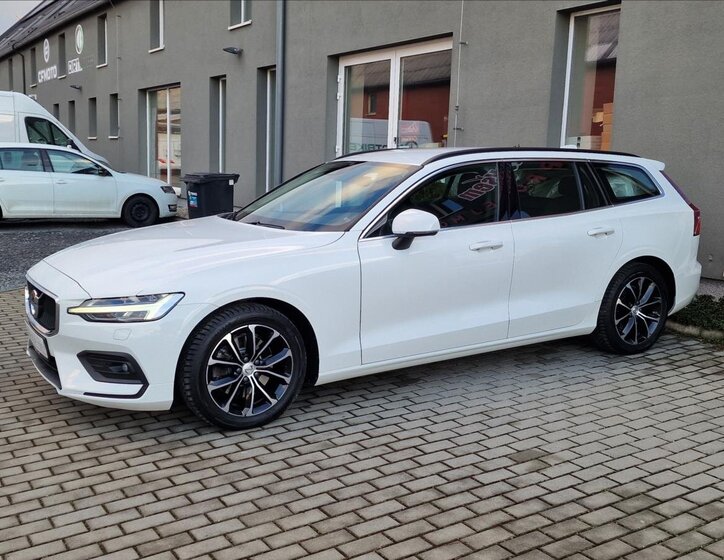 Volvo V60 Kombi 2,0 l 145 kw