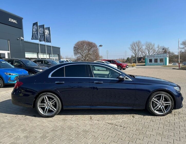 Mercedes-Benz Třídy E Sedan / Limuzína 2,0 l 143 kw
