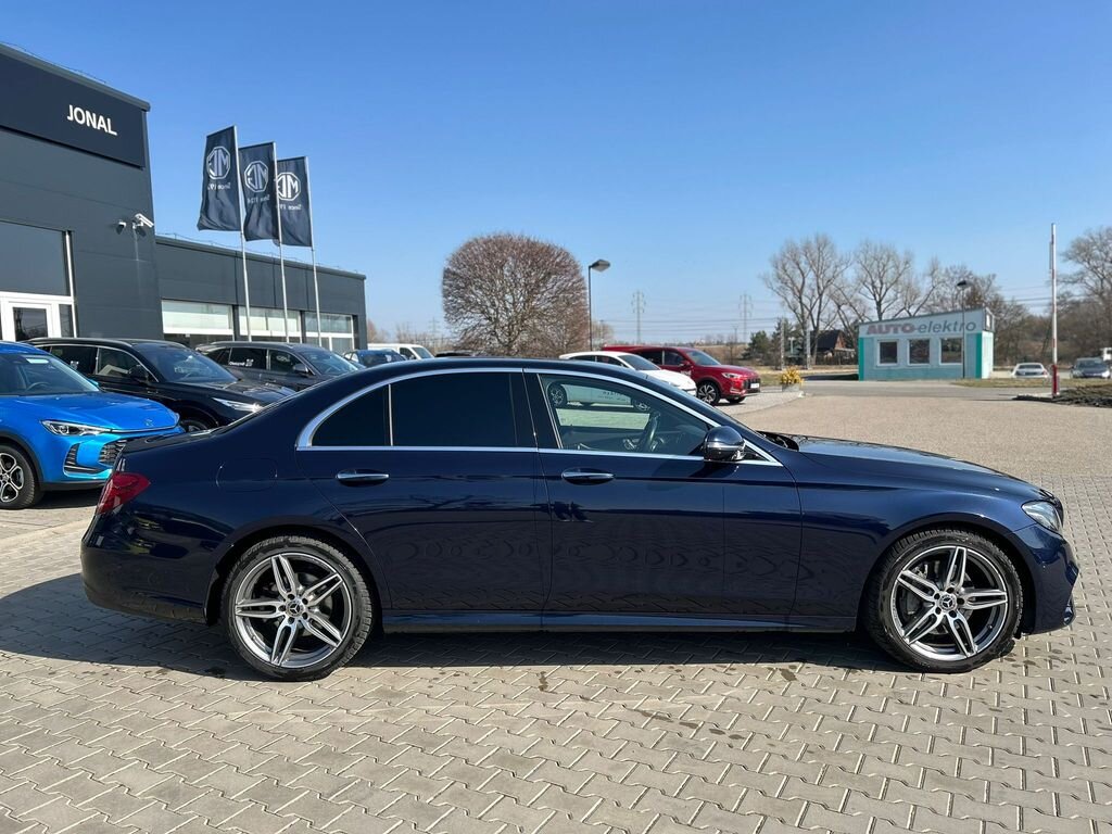 Mercedes-Benz Třídy E Sedan / Limuzína 2,0 l 143 kw