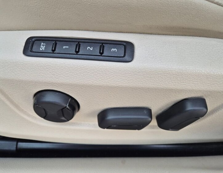 Škoda Superb Sedan / Limuzína 2,0 l 110 kw