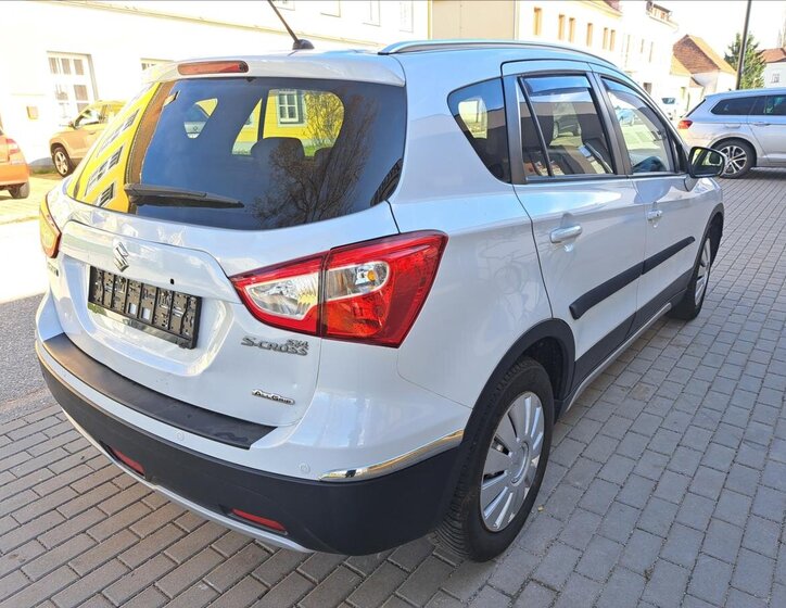 Suzuki SX4 S-Cross Hatchback 1,6 l 88 kw