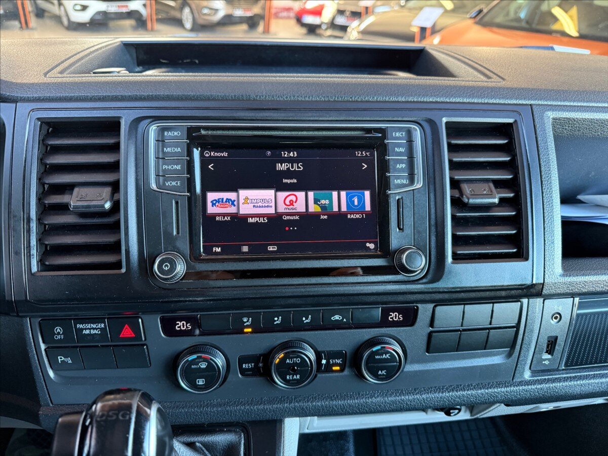 Volkswagen Caravelle