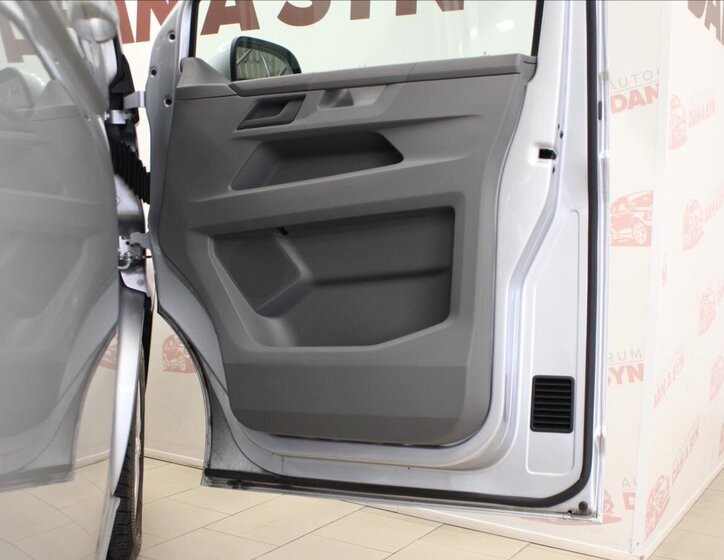 Volkswagen Caravelle Kombi 2,0 l 110 kw