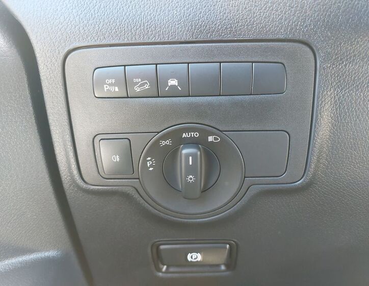 Mercedes-Benz Vito 21