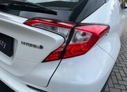 Toyota C-HR SUV / Terénní 1,8 l 72 kw