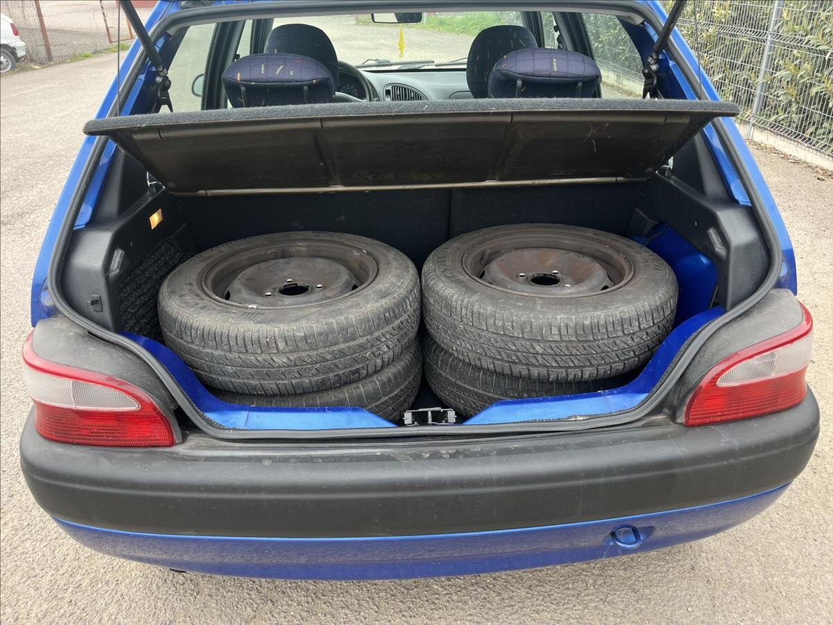 Citroën Saxo Hatchback 1,1 l 40 kw