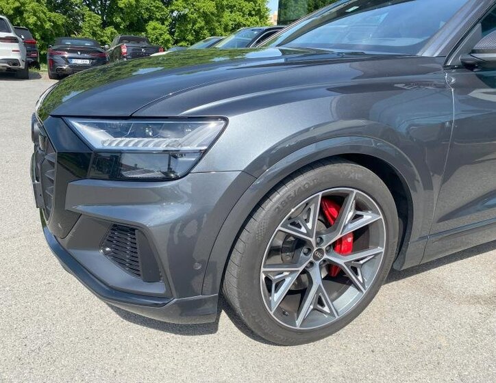 Audi SQ8 SUV 4,0 l 373 kw