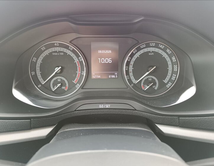 Škoda Karoq SUV / Terénní 1,5 l 110 kw