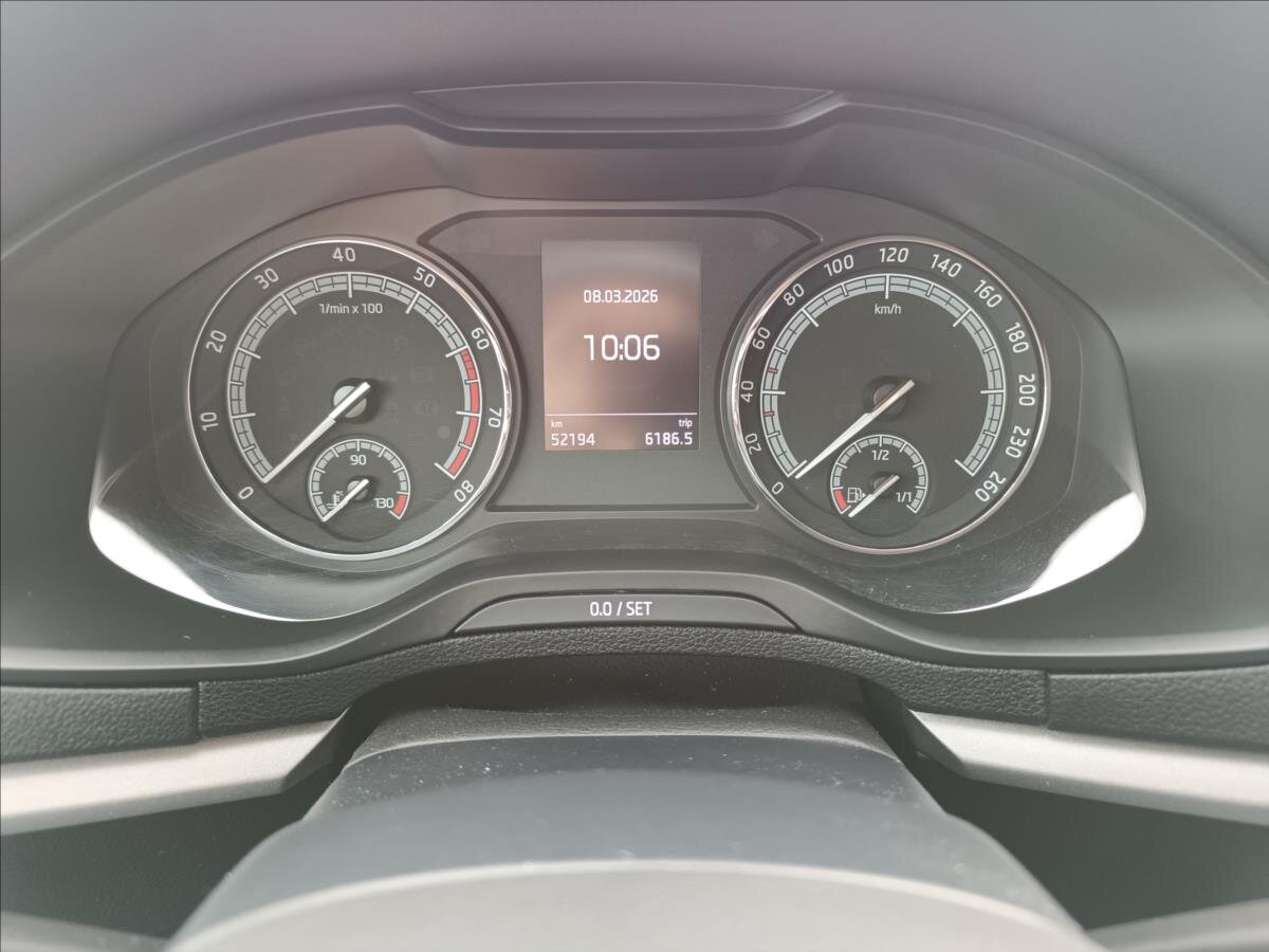 Škoda Karoq SUV / Terénní 1,5 l 110 kw