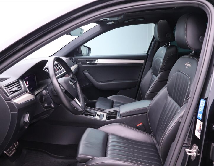 Škoda Superb 11