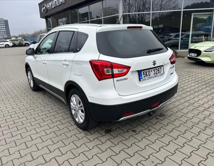 Suzuki SX4 S-Cross SUV 1,4 l 95 kw