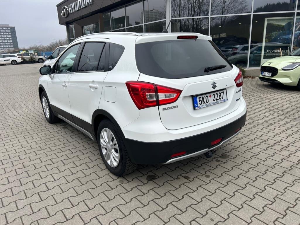 Suzuki SX4 S-Cross SUV 1,4 l 95 kw