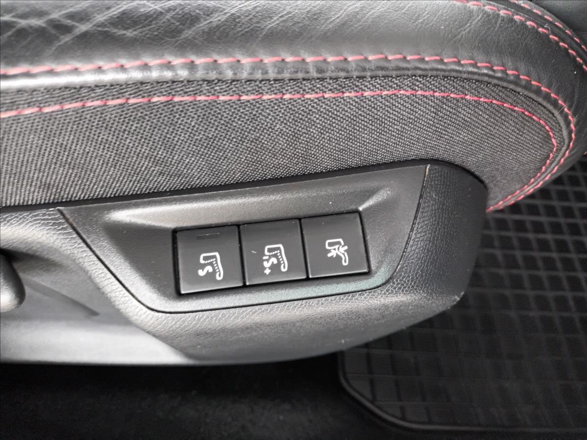 Peugeot 308 Hatchback 2,0 l 130 kw