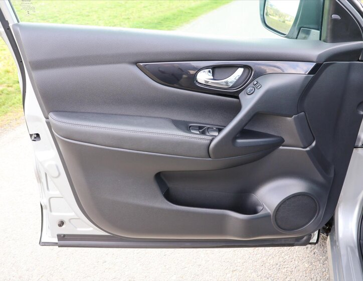 Nissan Qashqai SUV / Terénní 1,2 l 85 kw