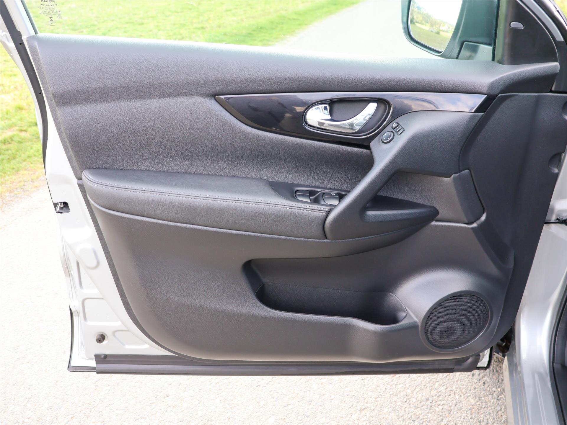 Nissan Qashqai SUV / Terénní 1,2 l 85 kw