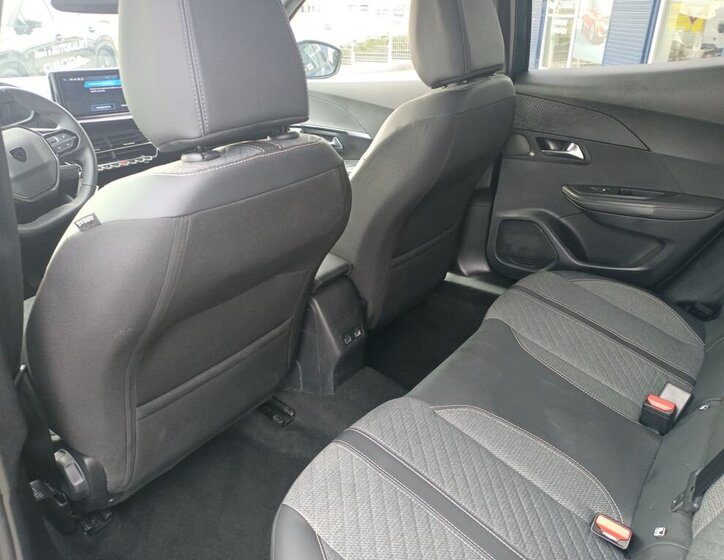 Peugeot 2008 SUV / Terénní 1,2 l 74 kw