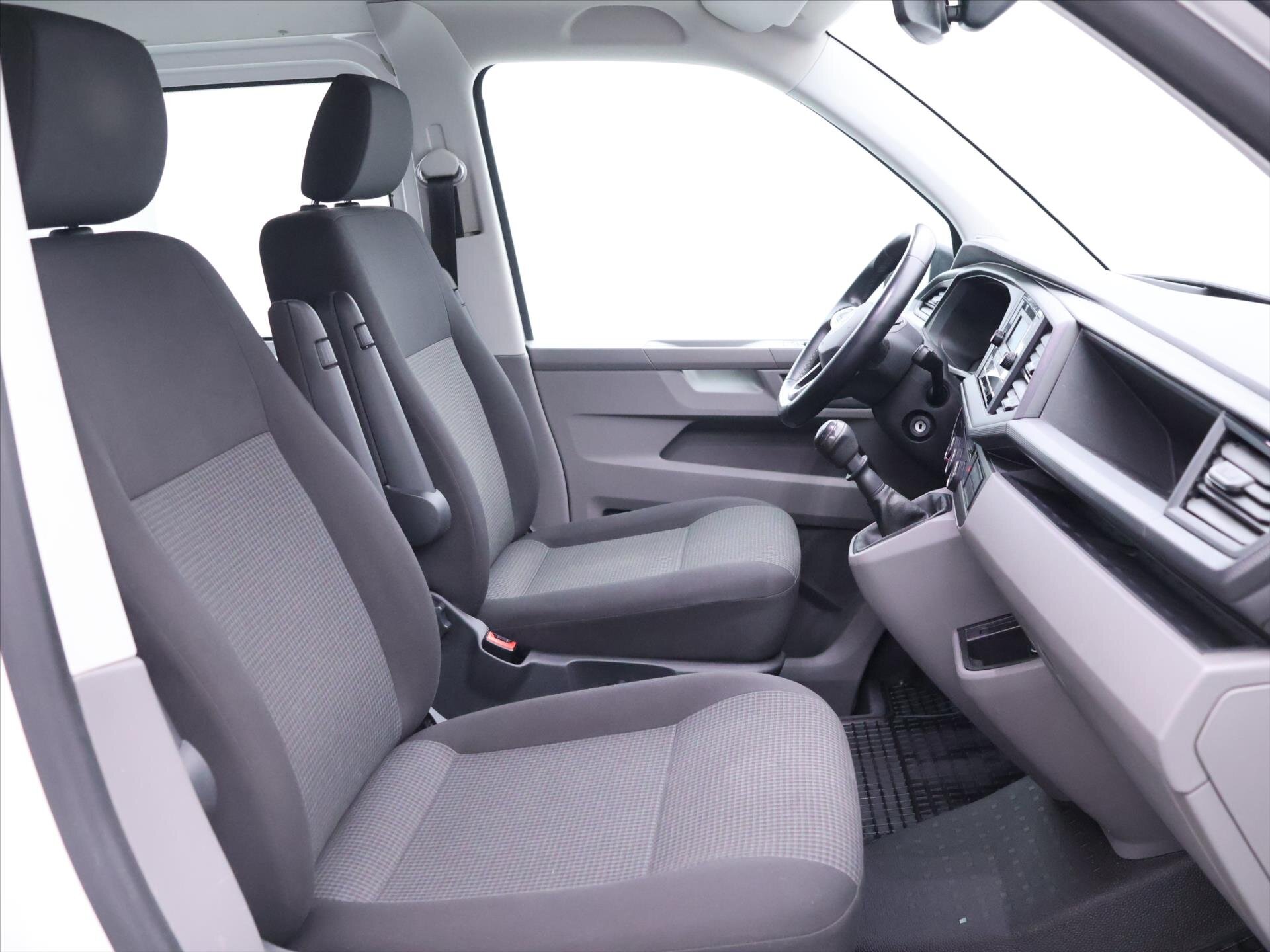 Volkswagen Transporter Kombi 2,0 l 81 kw