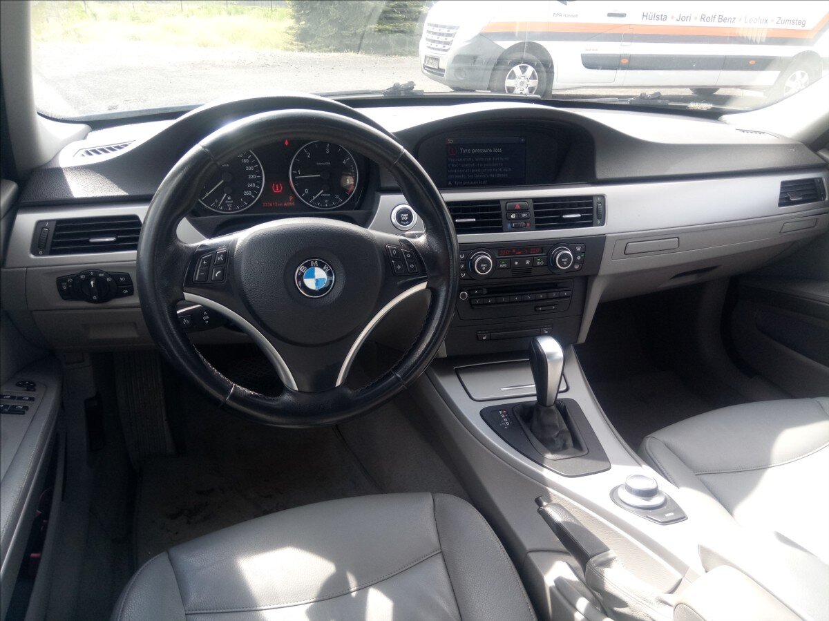 BMW Řada 3 Sedan / Limuzína 2,0 l 120 kw