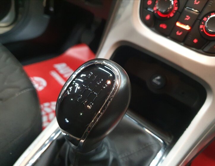 Opel Astra Hatchback 1,4 l 103 kw