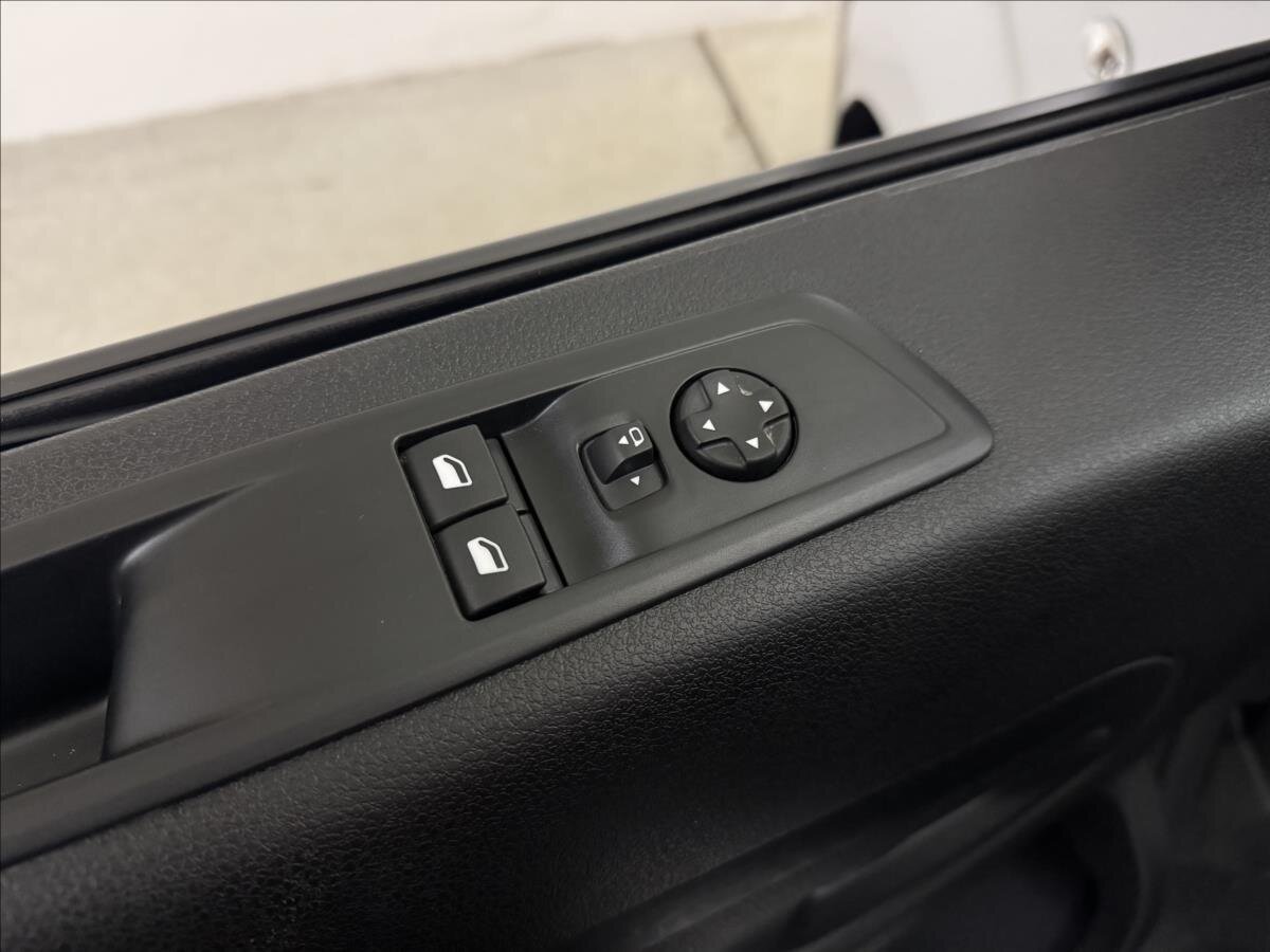 Peugeot Expert Skříň 2,0 l 106 kw