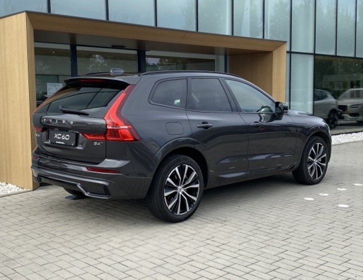 Volvo XC60 4