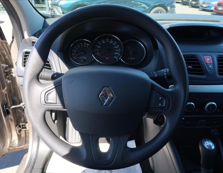 Renault Fluence Sedan / Limuzína 1,6 l 81 kw