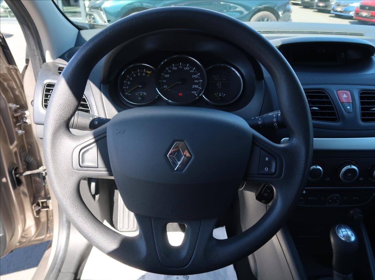 Renault Fluence Sedan / Limuzína 1,6 l 81 kw