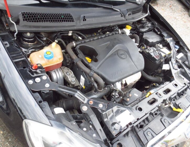 Lancia Delta Hatchback 1,4 l 88 kw