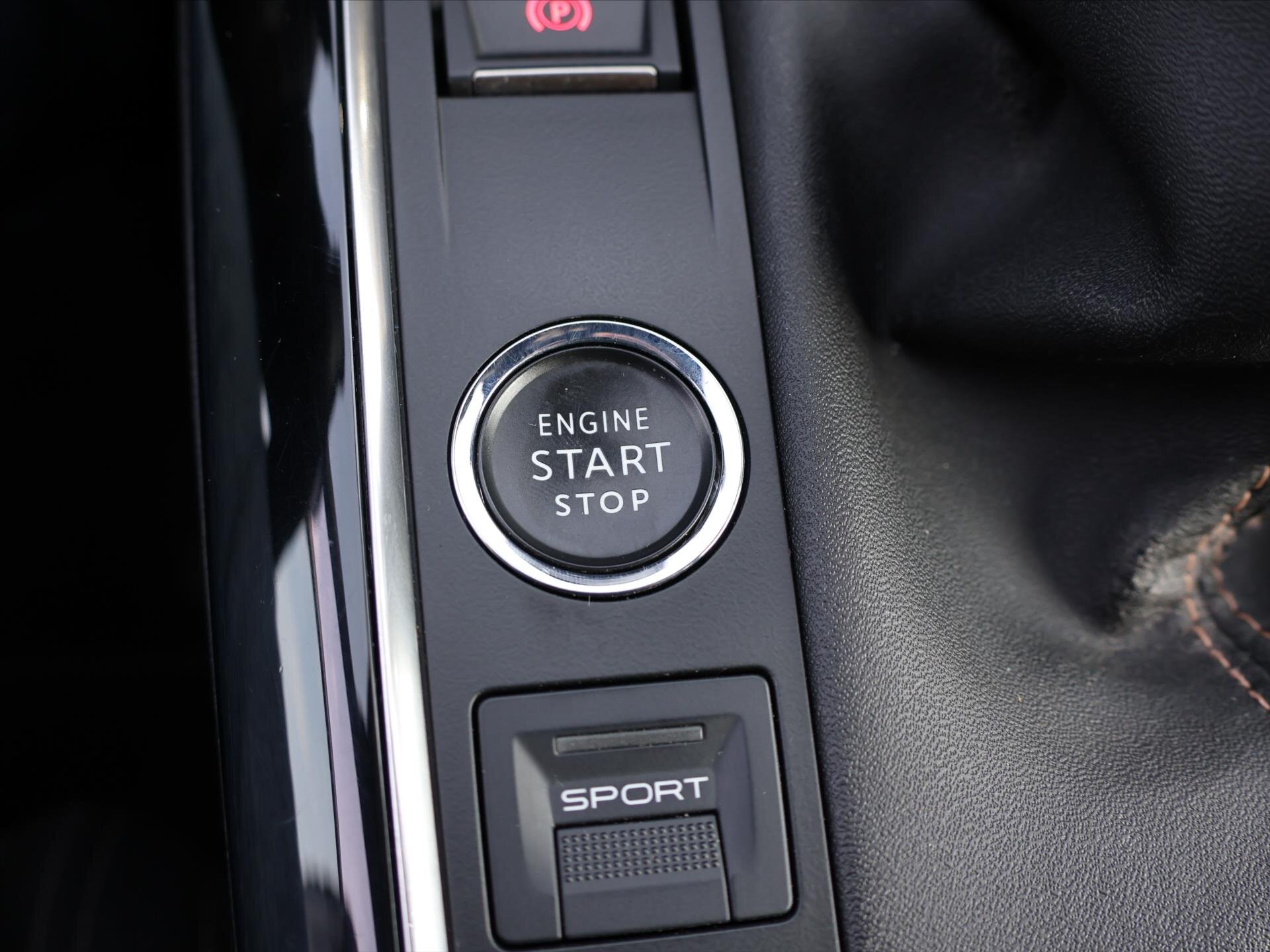 Peugeot 5008 SUV / Terénní 1,2 l 96 kw