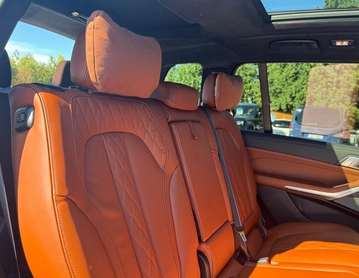 BMW X7 SUV / Terénní 3,0 l 250 kw