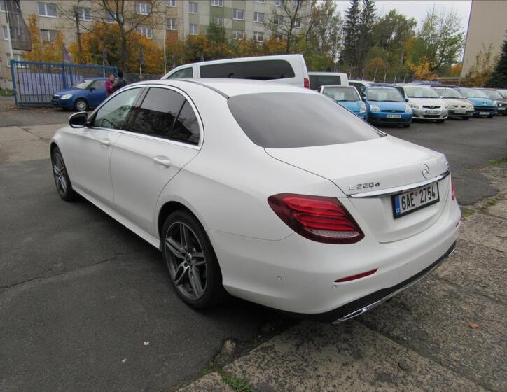 Mercedes-Benz Třídy E 4