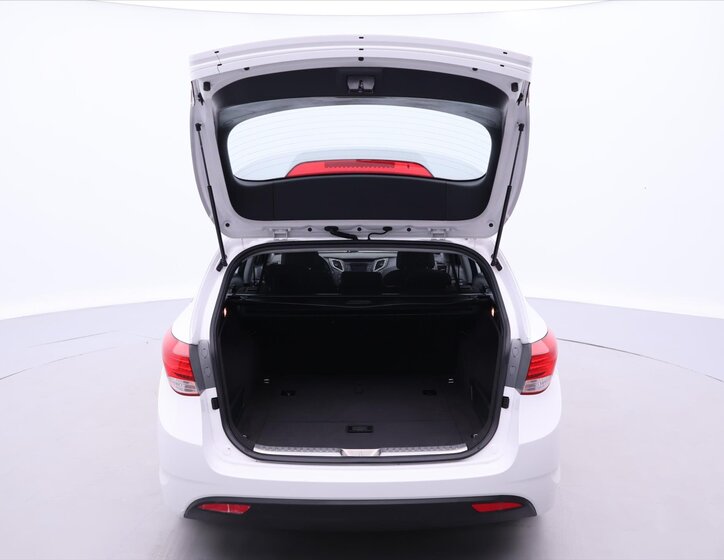 Hyundai i40 Kombi 1,6 l 99 kw