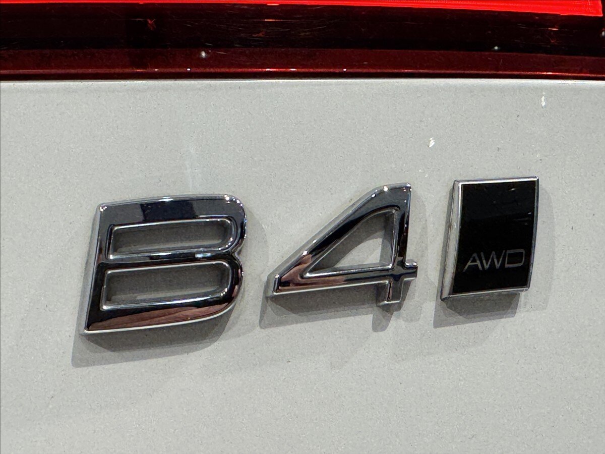 Volvo V60 Kombi 2,0 l 145 kw