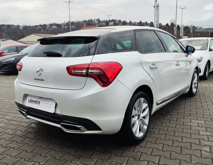 Citroën DS5 Hatchback 2,0 l 120 kw