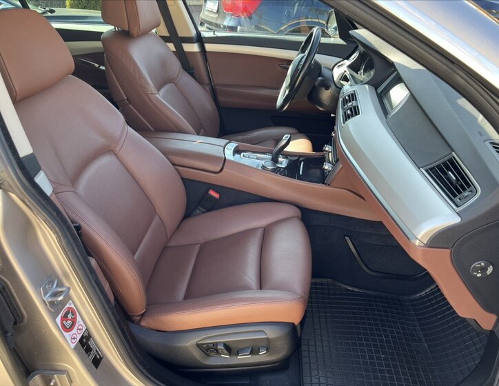 BMW Řada 5 Sedan / Limuzína 3,0 l 190 kw