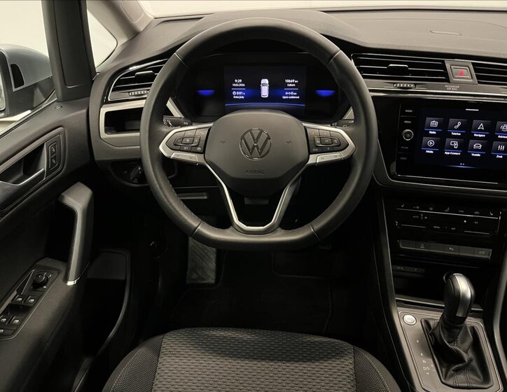Volkswagen Touran MPV 1,5 l 110 kw