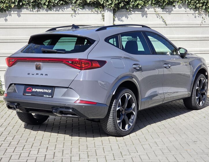 Cupra Formentor SUV / Terénní 2,0 l 140 kw