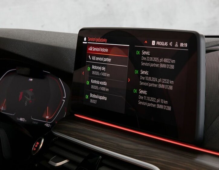 BMW Řada 5 Kombi 3,0 l 245 kw