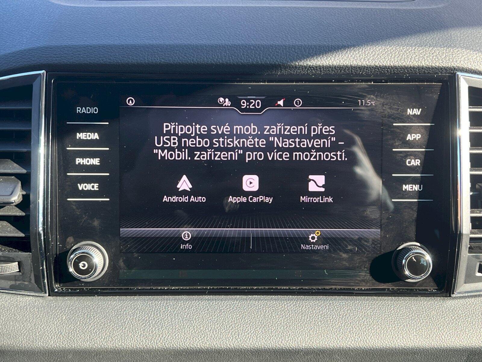 Škoda Karoq SUV / Terénní 1,5 l 110 kw