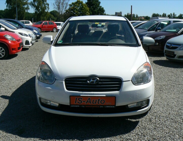 Hyundai Accent 3