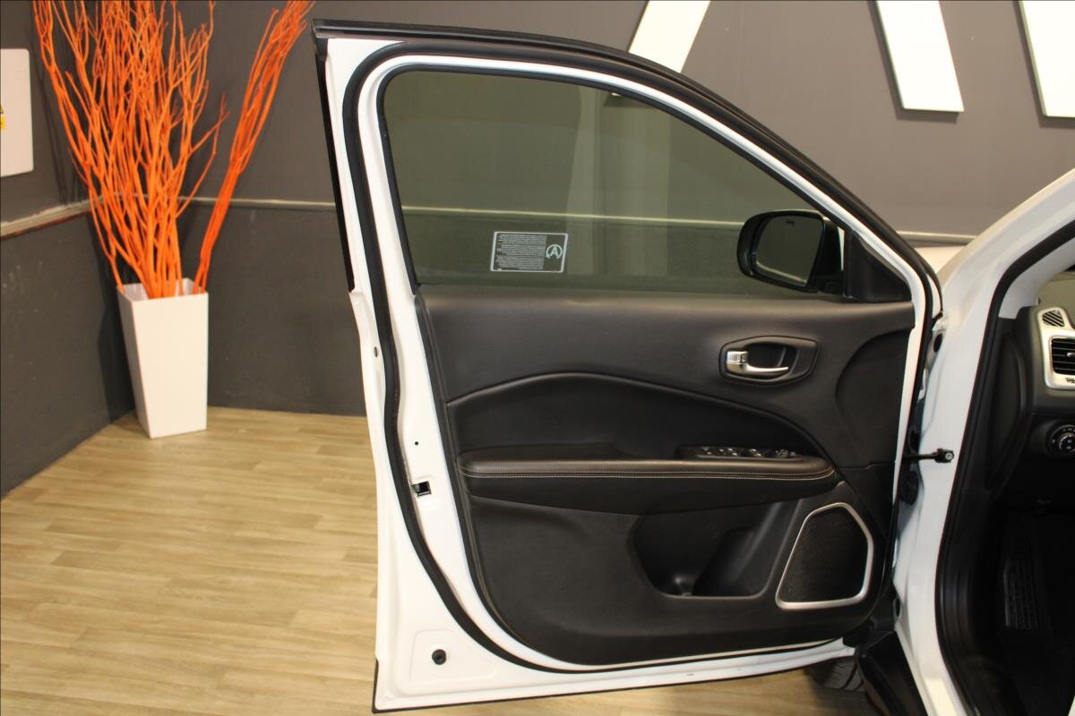 Jeep Compass SUV / Terénní 2,0 l 103 kw