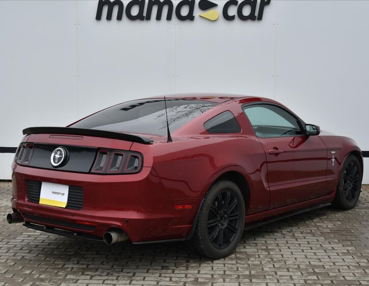 Ford Mustang Kupé 3,7 l 227 kw