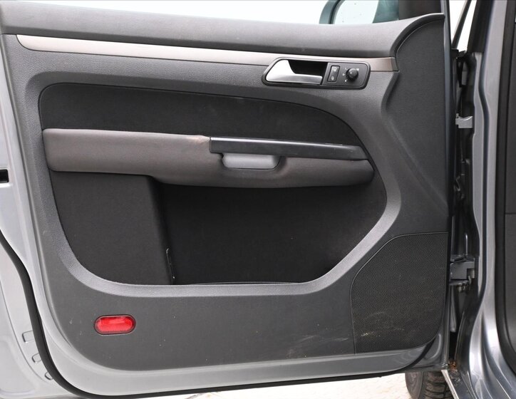 Volkswagen Touran MPV 1,9 l 77 kw