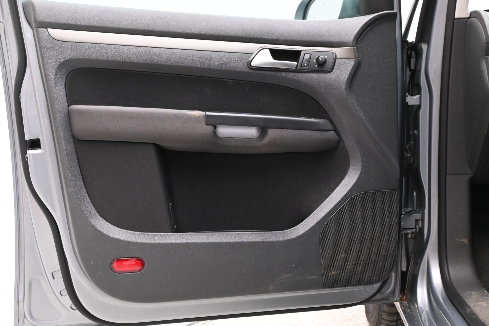 Volkswagen Touran MPV 1,9 l 77 kw