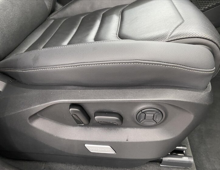 Volkswagen Touareg SUV 3,0 l 170 kw