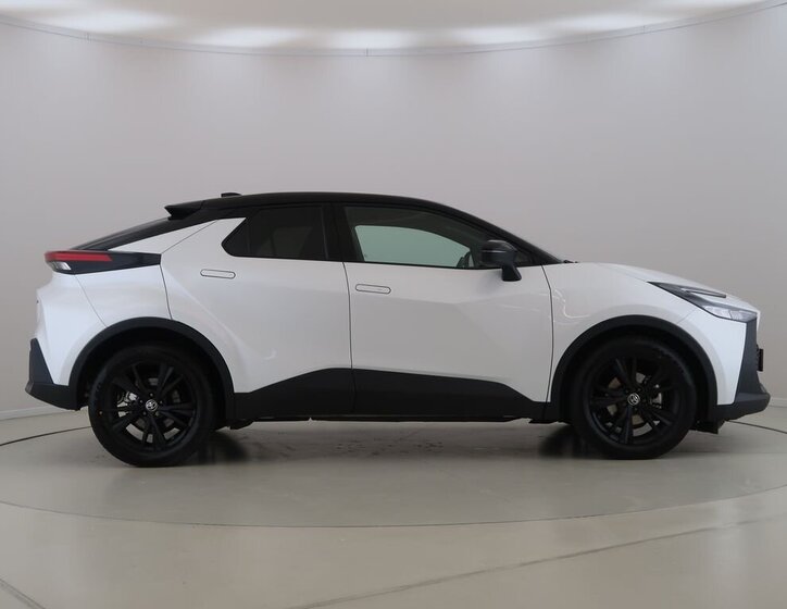 Toyota C-HR SUV 1,8 l 72 kw