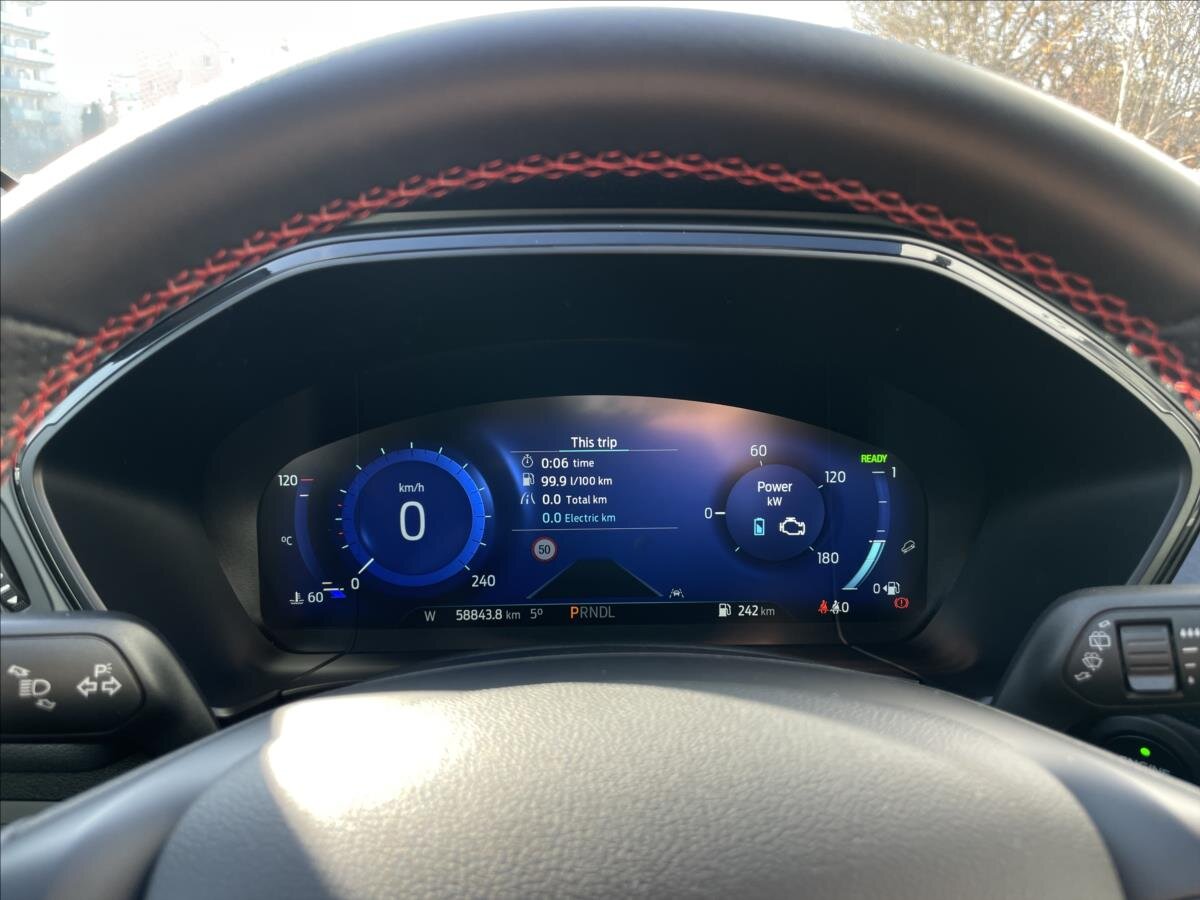 Ford Kuga SUV / Terénní 2,5 l 112 kw